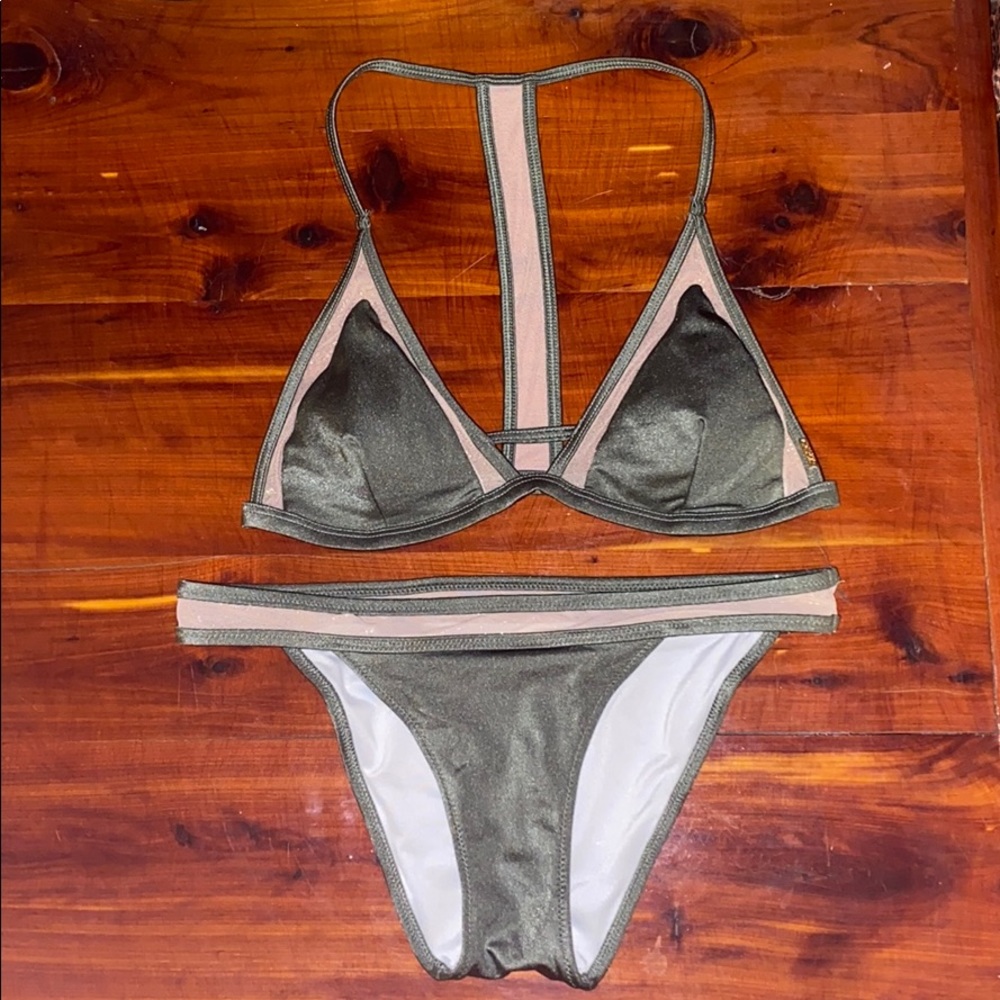 NWOT PINK Victoria’s Secret Bikini Set Size Small